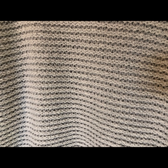 Banana Republic wool sweater - Picture 3 of 4
